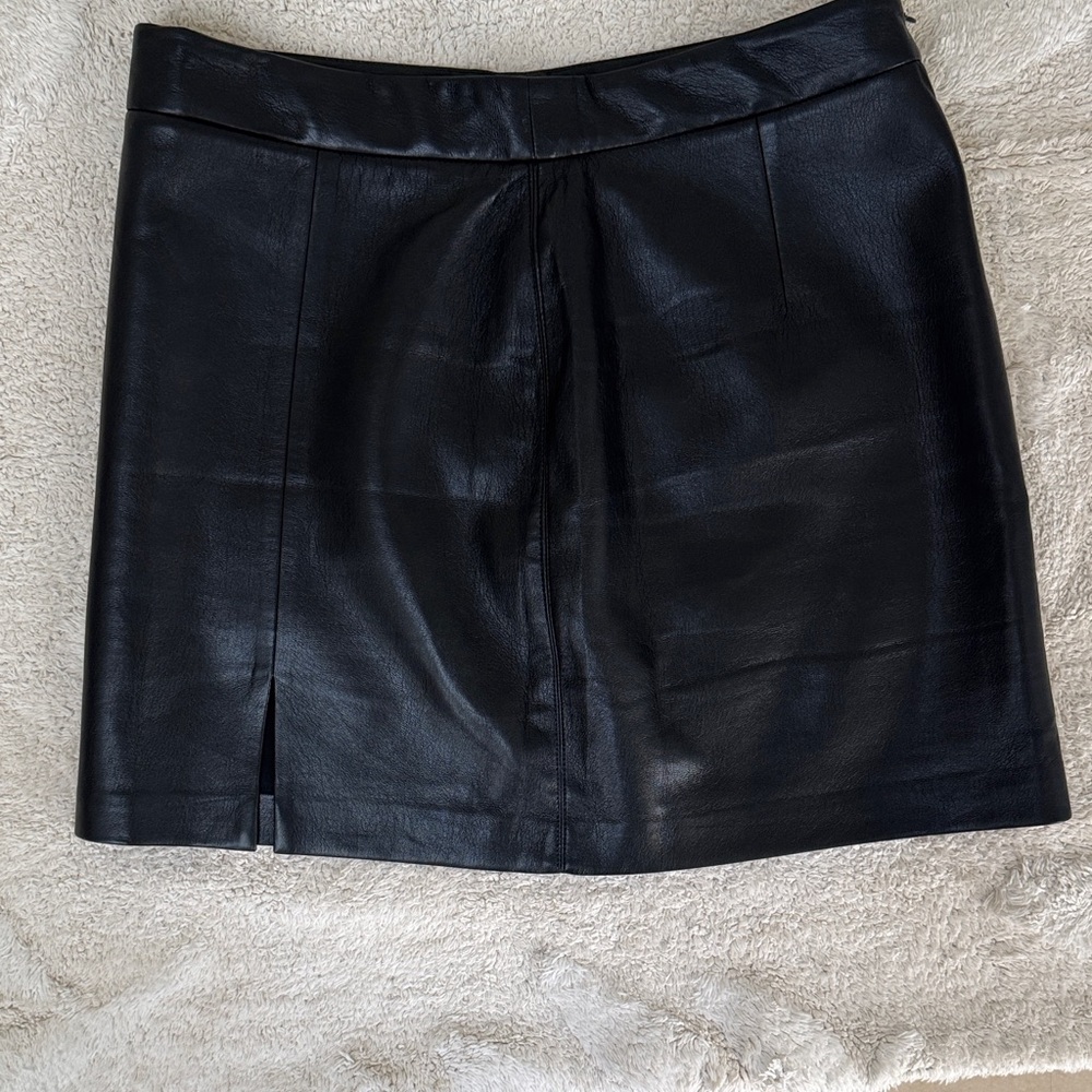 Wilfred Black Leather Mini Skirt with Front Slit